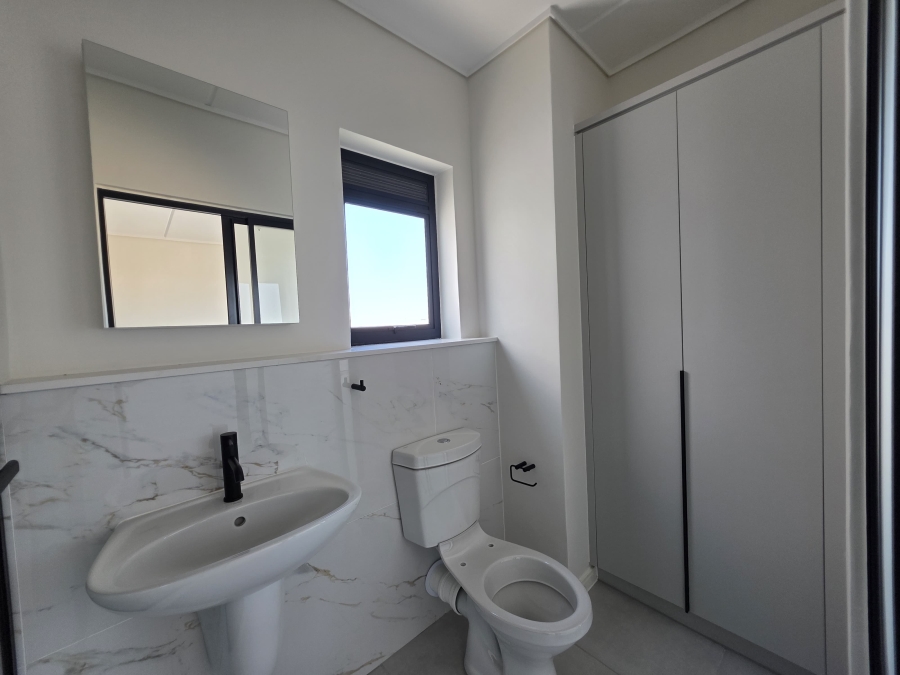 To Let 2 Bedroom Property for Rent in Sandown Western Cape